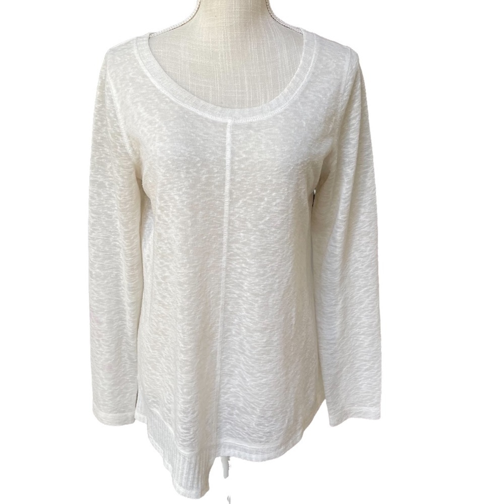 Anthropologie Akemi &‎ Kin Cream Boatneck Long Sleeve Asymmetrical Hem Top